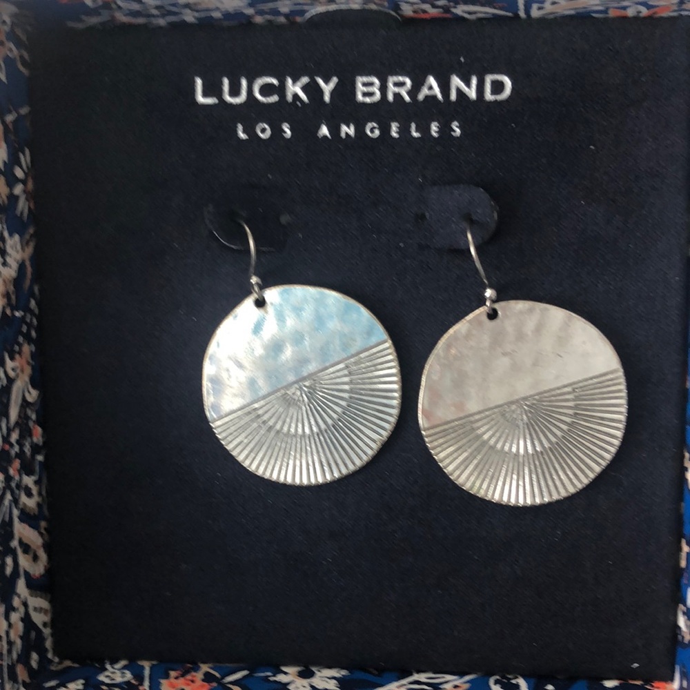 Lucky 🍀 brand round earrings